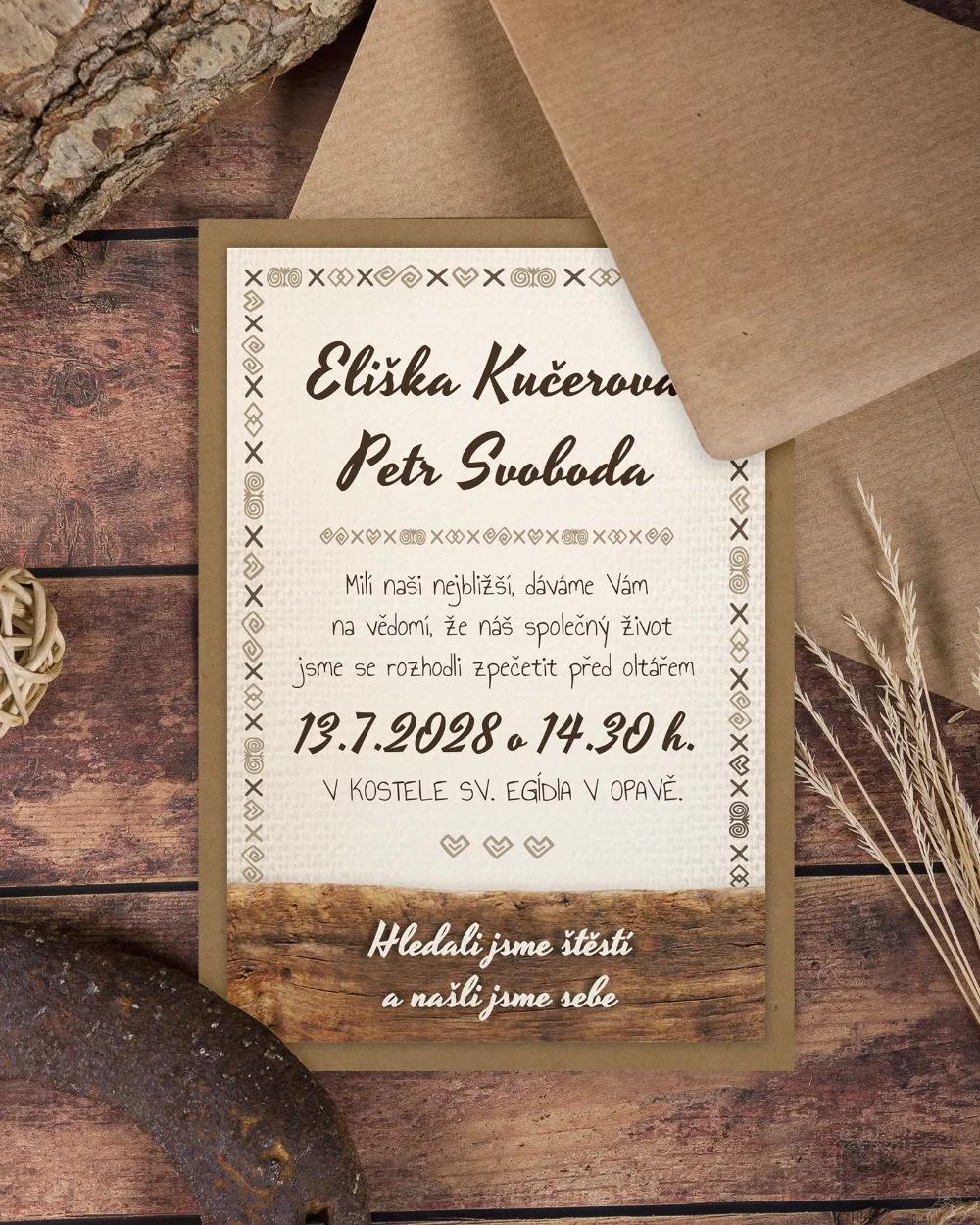 Svatební oznámení s lidovým dřevěným motivem 4/9