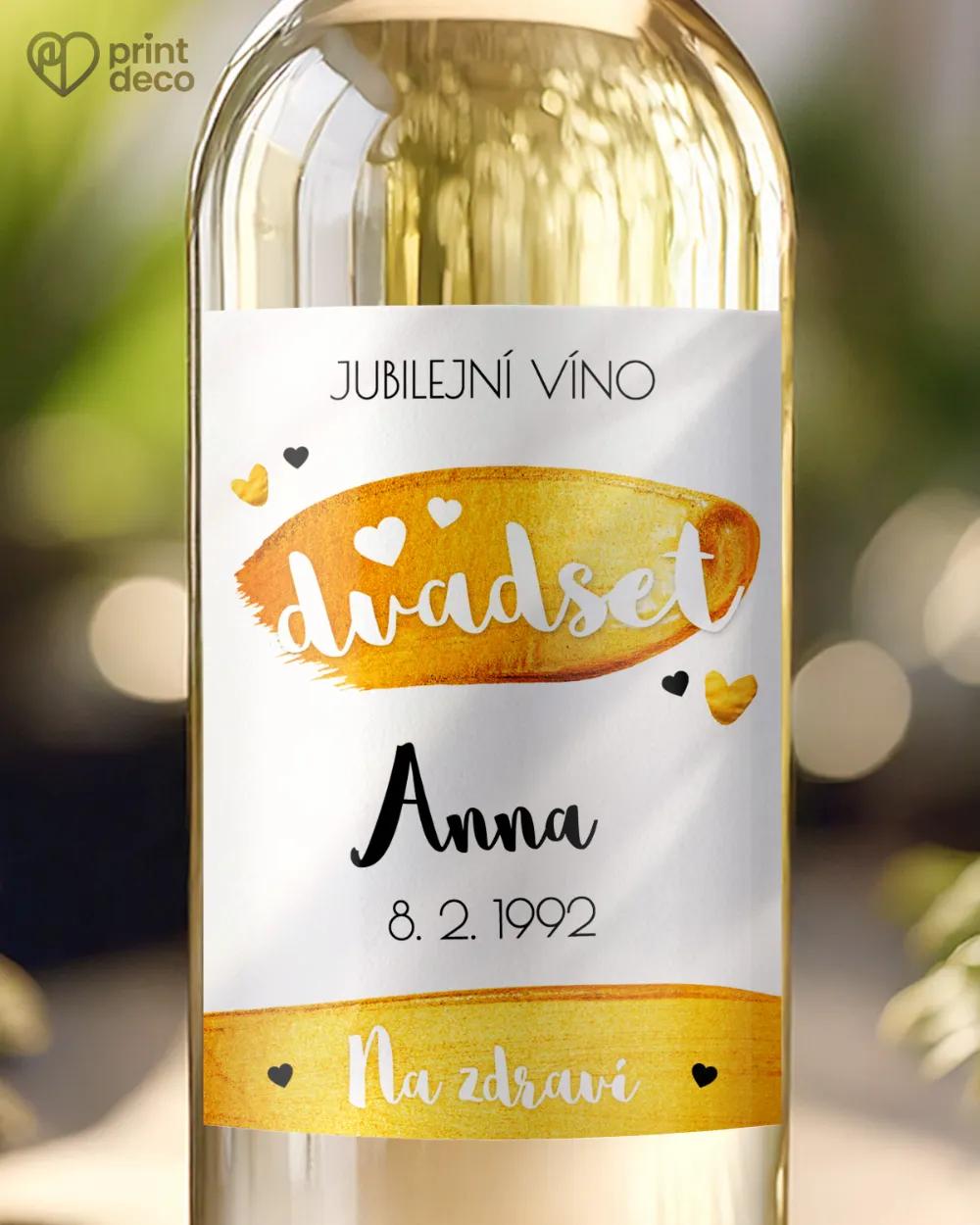 Etikety na láhve ve zlatém motivu