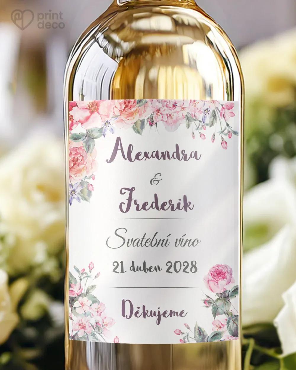 Svatební etikety s růžemi a vintage prvky