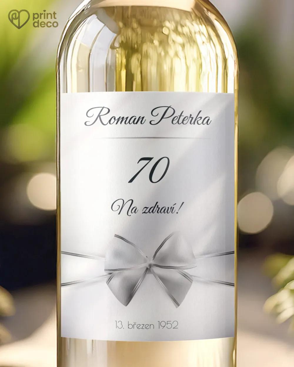 Etikety na láhve se stříbrnou mašlí