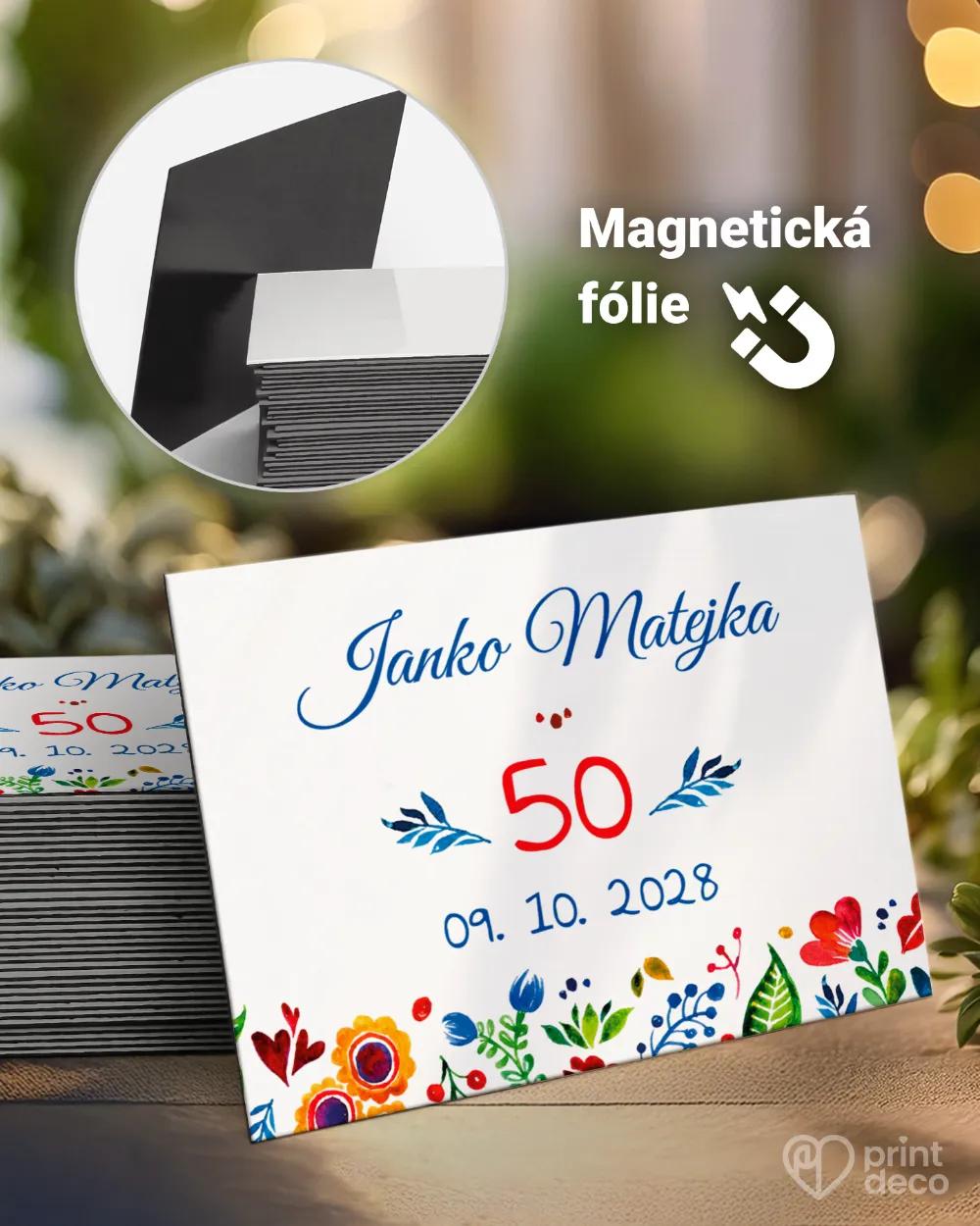 Památeční magnetky z oslavy s folklórním motivem